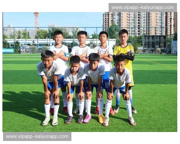 绿茵逐梦：鲁能与吉林百嘉的史诗对决，点燃城市足球荣耀！